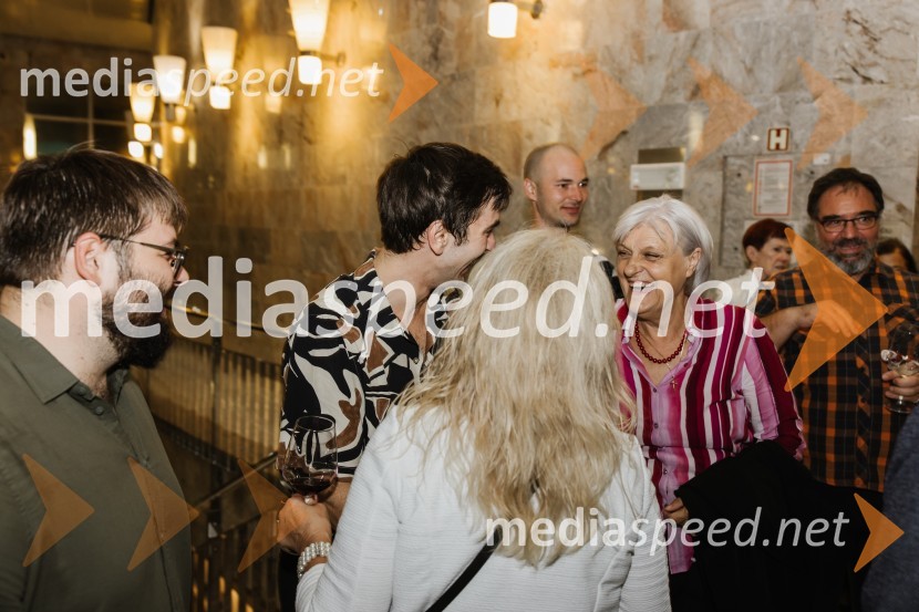  Carmen Leban, novinarka;  ... ;  ... Usje se je dalu, premiera SNG Nova Gorica