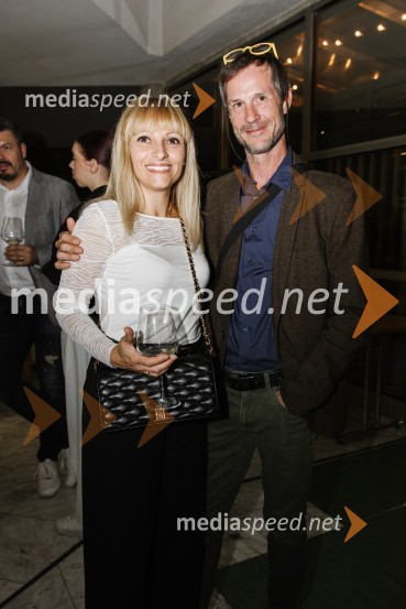  Neja Harl;  Peter Harl, igralecUsje se je dalu, premiera SNG Nova Gorica