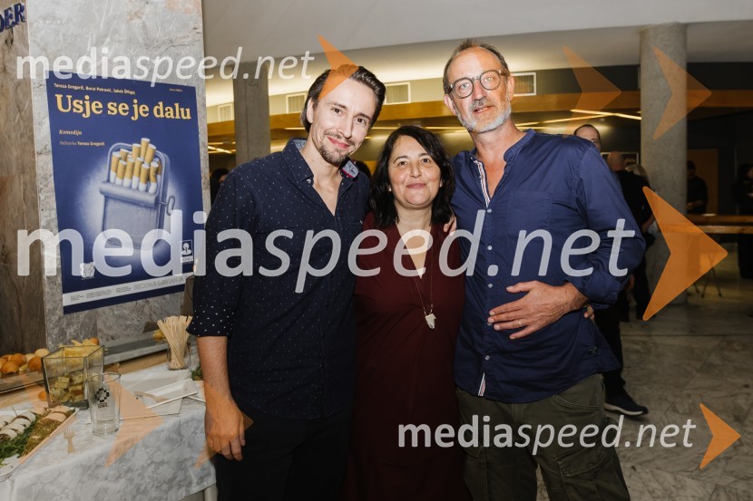  Jure Kopušar, igralec;  Marjuta  Slamič, igralka;  Blaž Valič, igralecUsje se je dalu, premiera SNG Nova Gorica