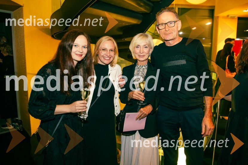  Katarina Koprivnikar, marketing MGL;  ... ;  Branka Lepšina , MGL;  ... Premiera drame Osvajalec in podelitev Dnevnikove nagrade Jani Zupančič