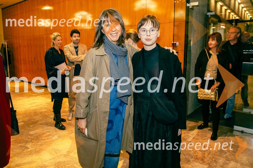  Barbara Rogelj, vodja humanističnega in kulturno-vzgojnega programa, Cankarjev dom;  ... Premiera drame Osvajalec in podelitev Dnevnikove nagrade Jani Zupančič