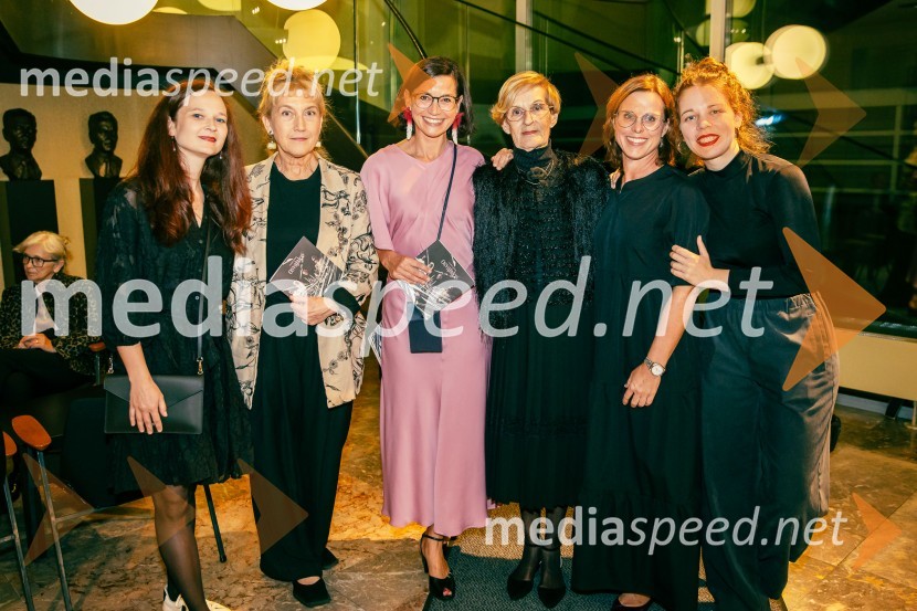  ... ;  Barbara Hieng Samobor, direktorica in umetniška vodja MGL;  Simona  Belle, služba za stike z javnostmi MGL;  Mojca Kreft, dramaturginja in teatrologinja;  Petra Hrastar, MGL;  Katarina Oblak, MGLPremiera drame Osvajalec in podelitev Dnevnikove nagrade Jani Zupančič