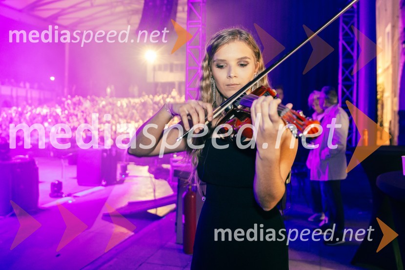  Eva Brumen KošarŽan Serčič - 15 let navdiha