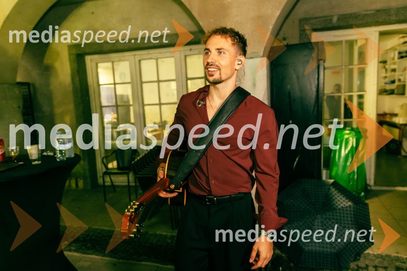  Žan Serčič, glasbenikŽan Serčič - 15 let navdiha