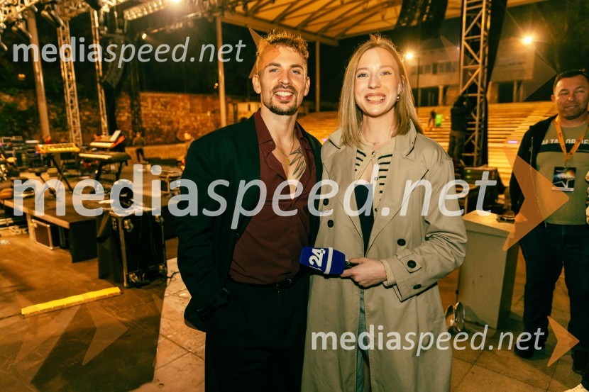  Žan Serčič, glasbenik;  Tjaša Železen, novinarka POP TVŽan Serčič - 15 let navdiha