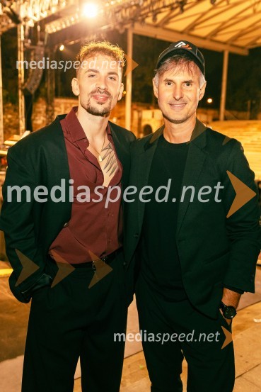  Žan Serčič, glasbenik;  Rok  Lunaček, pisec besedil, aranžer in pevecŽan Serčič - 15 let navdiha