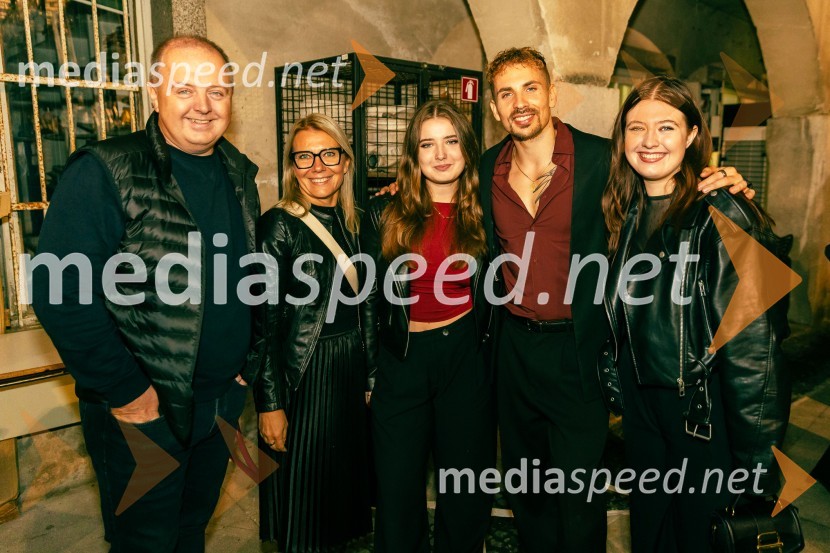  ... ;  ... ;  ... ;  Žan Serčič, glasbenik;  ... Žan Serčič - 15 let navdiha