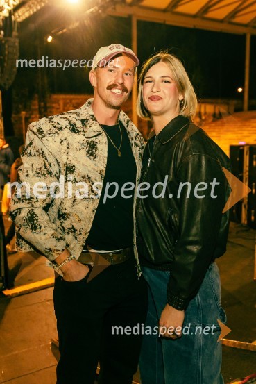  ... ;  Arijana Lucas, glasbenicaŽan Serčič - 15 let navdiha