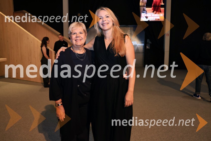  Irena  Butoln, germanistka;  Barbara Svetek, vodja službe za marketing SNG Drama LjubljanaOsvoboditev Skopja, premiera v SNG Drama Ljubljana