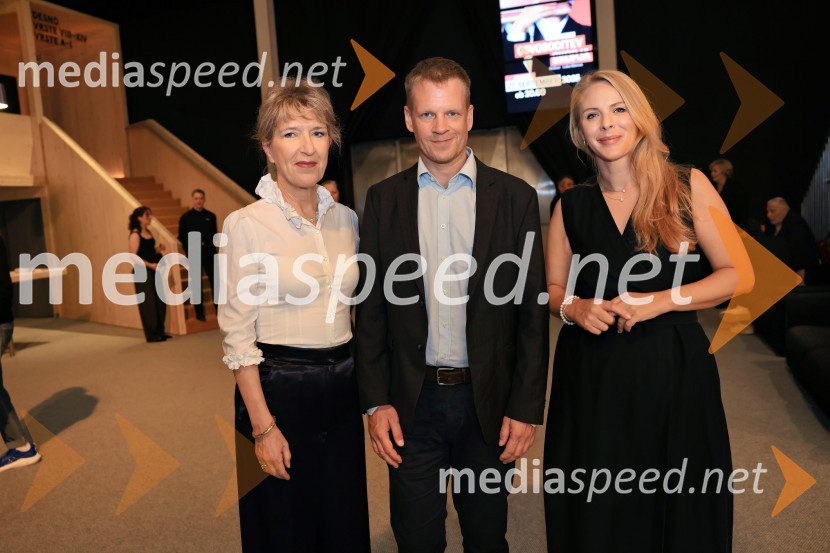  Vesna Jurca Tadel, nekdanja ravnateljica SNG Drama Ljubljana;  Luka Nabergoj, pomočnik ravnateljice SNG Drama Ljubljana;  Barbara Svetek, vodja službe za marketing SNG Drama LjubljanaOsvoboditev Skopja, premiera v SNG Drama Ljubljana