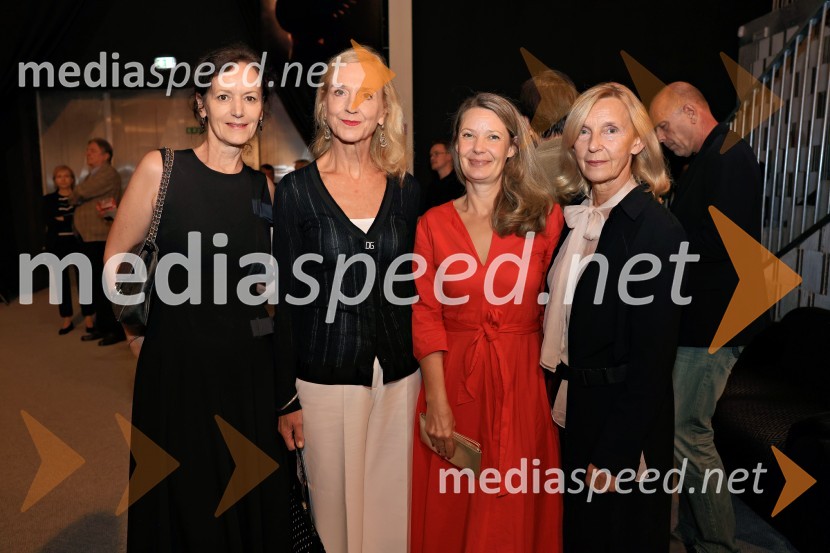 dr. Mateja Gaber, predsednica Akademskega zbora Filozofske fakultete v Ljubljani;  Karin Košak Arzenšek, lastnica, Galerija KAR=IN;  Katarina Cvelbar ;  Aleksandra ŽerjavOsvoboditev Skopja, premiera v SNG Drama Ljubljana