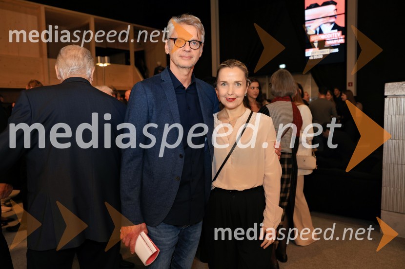  Primož Ekart, igralec;  ... Osvoboditev Skopja, premiera v SNG Drama Ljubljana
