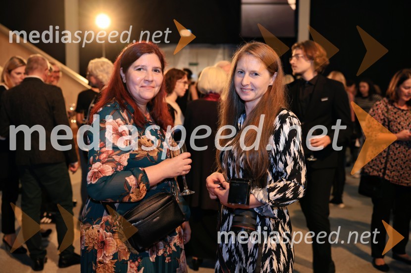  Teja Pelko, novinarka;  Katja Kodba, fotografinjaOsvoboditev Skopja, premiera v SNG Drama Ljubljana