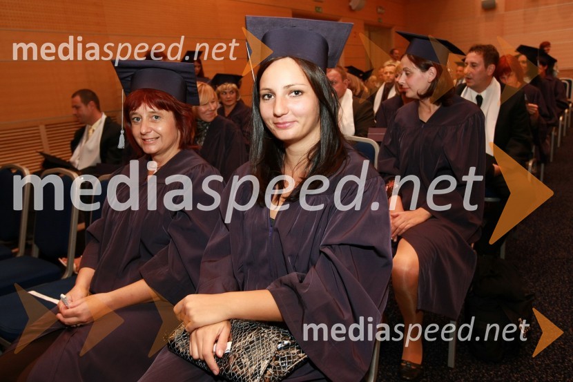 Diplomanti VSŠ Academia15. obletnica poslovnega sistema Academia in svečana podelitev diplom Višje strokovne šole Academia