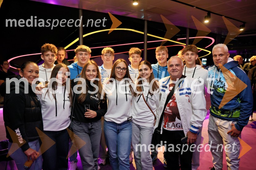  Bianca Tapilatu Barada, trenerka, Športni center Barada;  ... ;  ... ;  Tyra Barada, svetovna kadetska prvakinja v kickboxu;  ... ;  ... ;  ... ;  ... ;  ... Smashing Machine, ekskluzivna premiera v Mariboxu