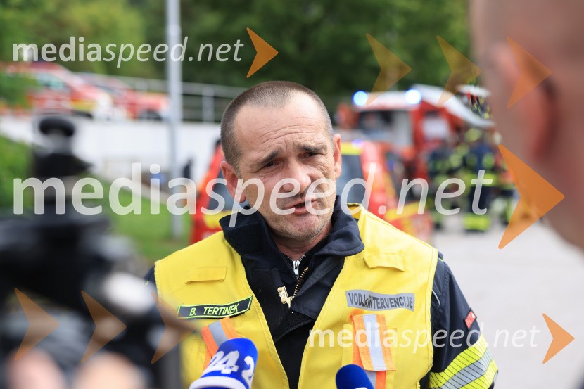  Boštjan Tertinek, vodja intevencij, PGD SmolnikPožar v Rušah, gorelo podjetje ECOM