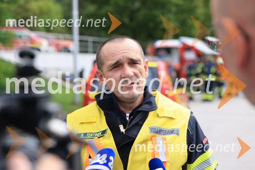  Boštjan Tertinek, vodja intevencij, PGD SmolnikPožar v Rušah, gorelo podjetje ECOM