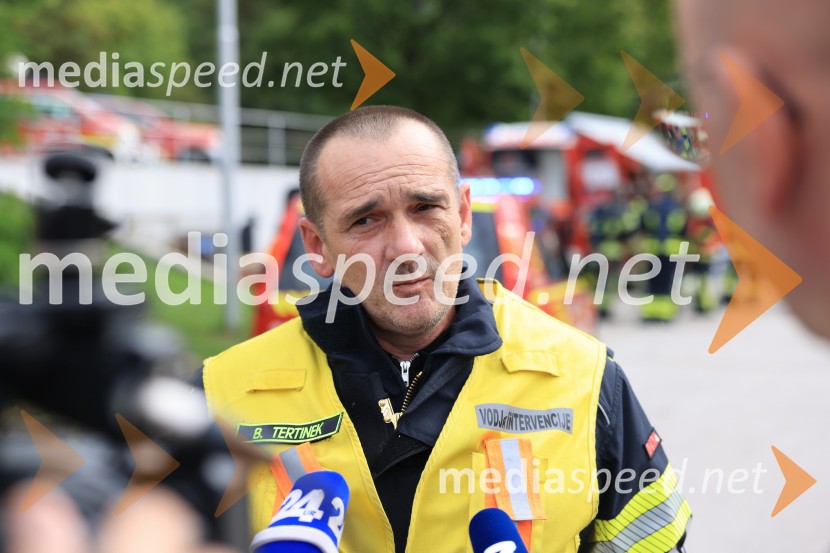  Boštjan Tertinek, vodja intevencij, PGD SmolnikPožar v Rušah, gorelo podjetje ECOM