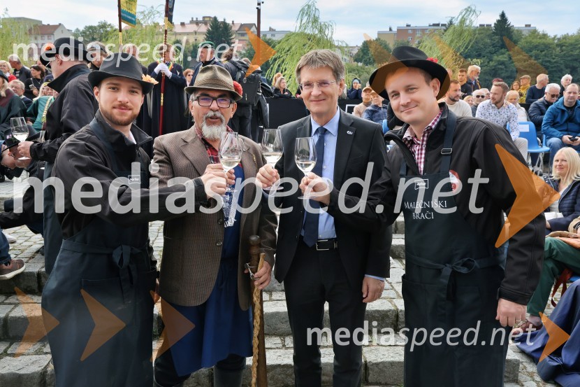  ... ;  Alojz  Jenuš - Slavek, outar in brač iz Malečnika; prof. dr. Zdravko Kačič, rektor Univerze v Mariboru;  ... Svečana trgatev najstarejše trte 2025 in razglasitev vinske kraljice