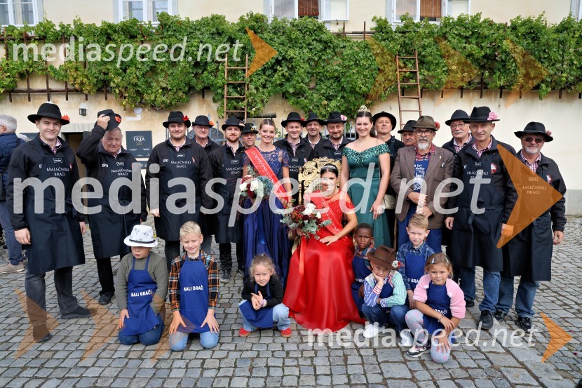 Svečana trgatev najstarejše trte 2025 in razglasitev vinske kraljice