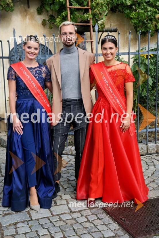  Maruša Mukenauer, Vina Mukenauer, Mariborska vinska kraljica 2023 - 2025;  David Hojnik, modni oblikovalec DH fashion;  Natalija Ploj, Mariborska vinska kraljica 2025Svečana trgatev najstarejše trte 2025 in razglasitev vinske kraljice