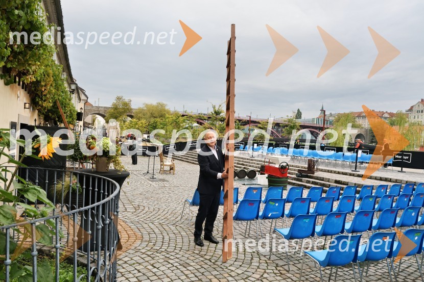  Stane Kocutar, mestni viničar, skrbnik Stare trte, novinar Radia Maribor, zgodovinarSvečana trgatev najstarejše trte 2025 in razglasitev vinske kraljice