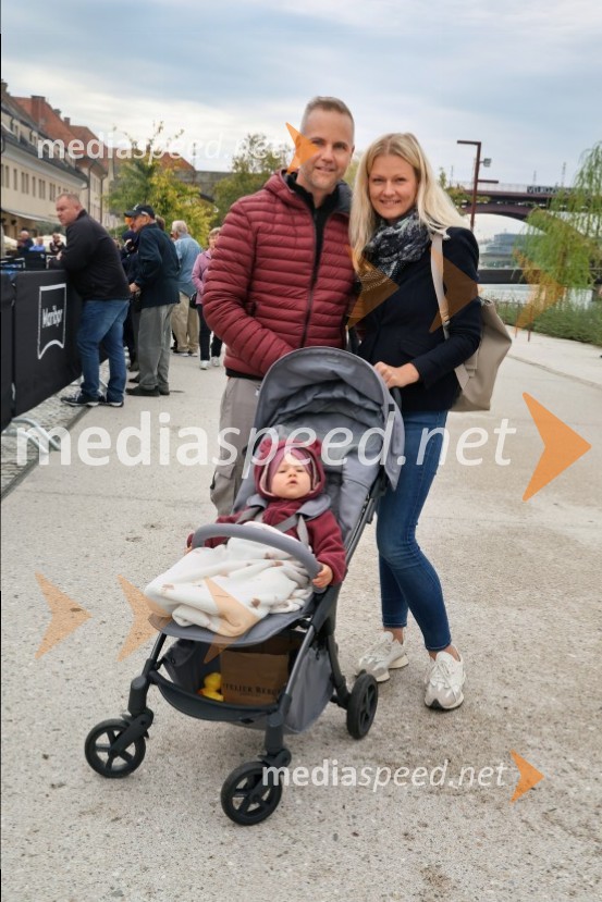   Grega  Žigon;  Klavdija LeskovarSvečana trgatev najstarejše trte 2025 in razglasitev vinske kraljice