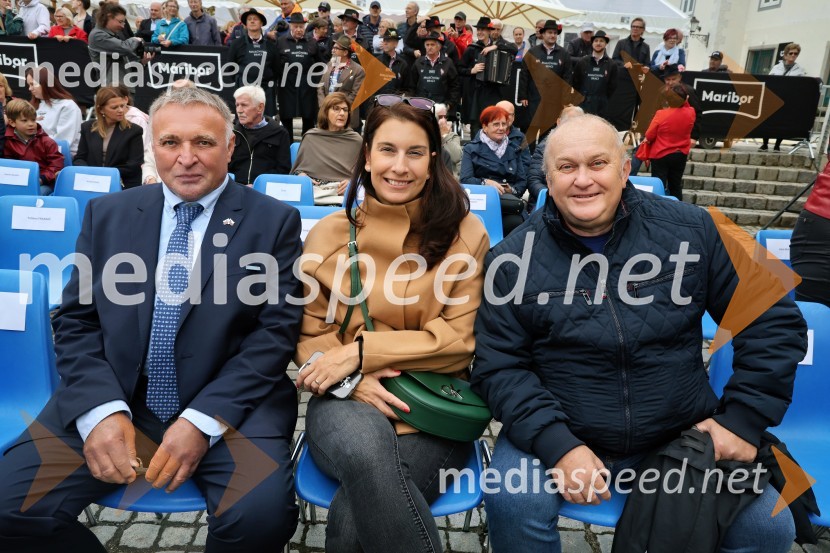 Svečana trgatev najstarejše trte 2025 in razglasitev vinske kraljice