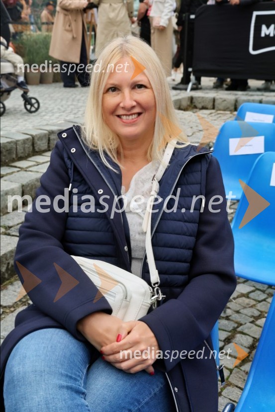  Nataša Ritonija, direktorica Regionalne razvojne agencije za PodravjeSvečana trgatev najstarejše trte 2025 in razglasitev vinske kraljice