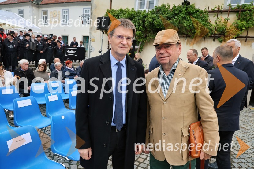 prof. dr. Zdravko Kačič, rektor Univerze v Mariboru;  Srečko Vilar, podžupan mestne občine MariborSvečana trgatev najstarejše trte 2025 in razglasitev vinske kraljice
