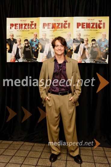  Domen Valič, igralecPenziči, medijska premiera predstave Vida Valiča