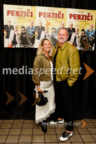  Petra Vlahović;  Miran Miki Vlahovič, glasbenikPenziči, medijska premiera predstave Vida Valiča