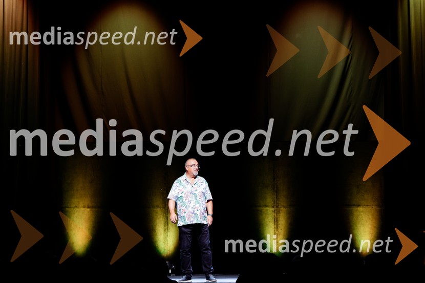  Boštjan Meglič - PeškaPenziči, medijska premiera predstave Vida Valiča