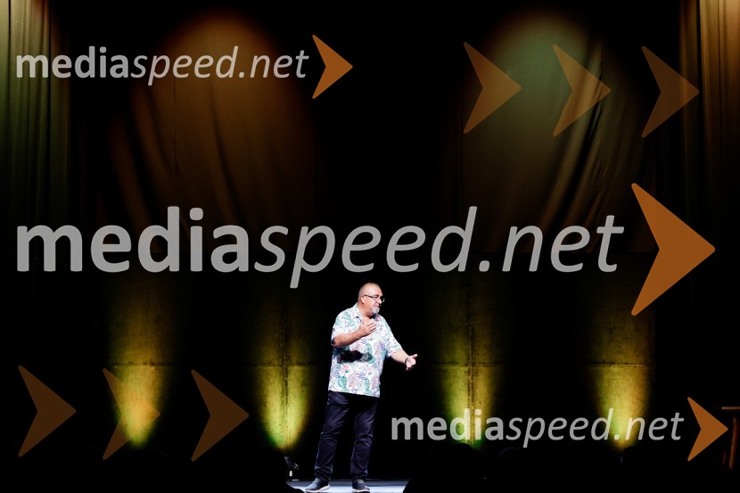  Boštjan Meglič - PeškaPenziči, medijska premiera predstave Vida Valiča