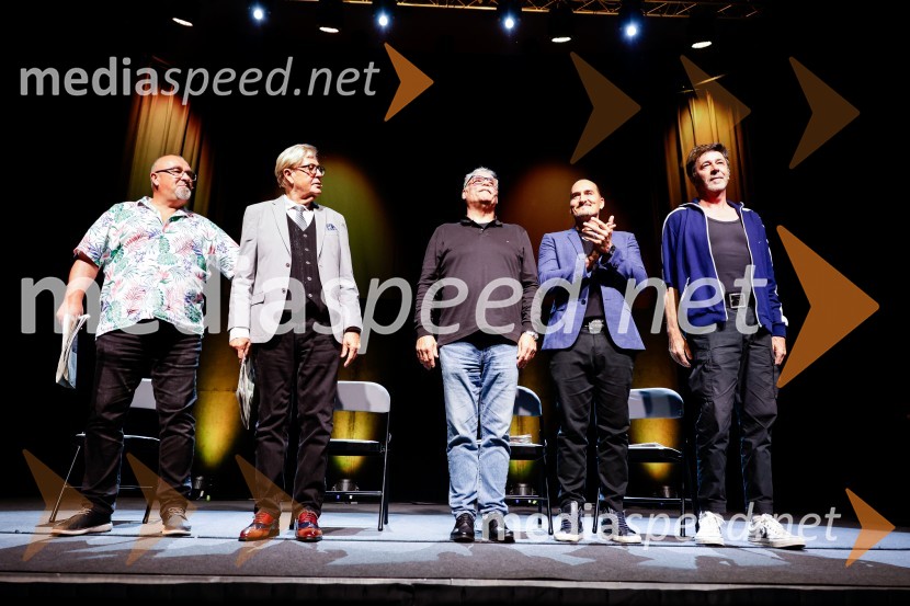  Boštjan Meglič - Peška;  Vinko Šimek, komik;  Boris Kobal, režiser, igralec;  Vid  Valič, stand-up komik, voditelj;  Franci Kek, slovenski režiser, producent, igralec, politik Penziči, medijska premiera predstave Vida Valiča