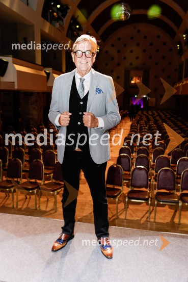  Vinko Šimek, komikPenziči, medijska premiera predstave Vida Valiča