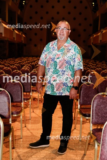  Boštjan Meglič - PeškaPenziči, medijska premiera predstave Vida Valiča