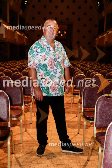  Boštjan Meglič - PeškaPenziči, medijska premiera predstave Vida Valiča