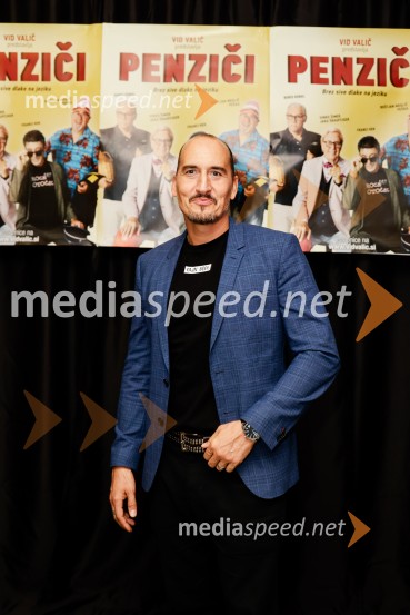  Vid  Valič, stand-up komik, voditeljPenziči, medijska premiera predstave Vida Valiča