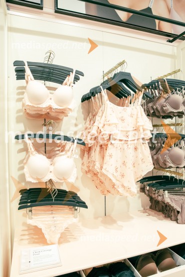 Victoria's Secret odprla svojo prvo trgovino v Sloveniji