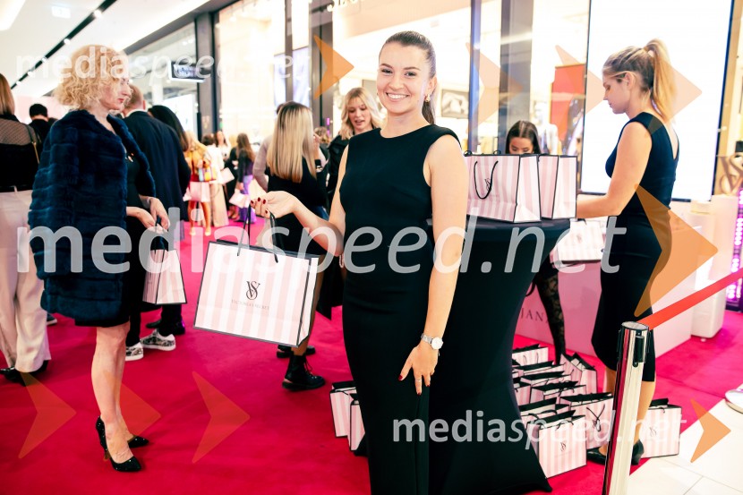  Nika Šalamon, Miss osebnosti 2023;  ... Victoria's Secret odprla svojo prvo trgovino v Sloveniji
