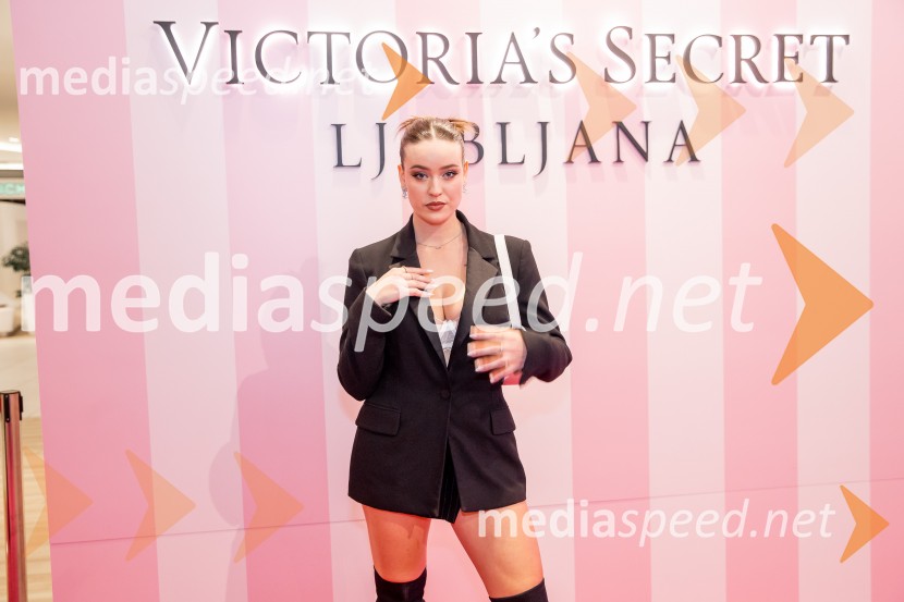  Jutra Zorc, manekenkaVictoria's Secret odprla svojo prvo trgovino v Sloveniji