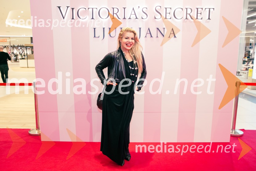  Neža Buh-Neisha, glasbenicaVictoria's Secret odprla svojo prvo trgovino v Sloveniji