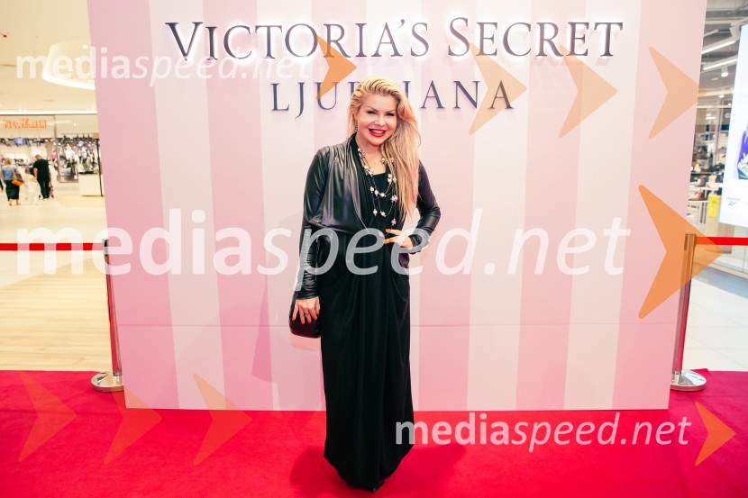 Neža Buh-Neisha, glasbenicaVictoria's Secret odprla svojo prvo trgovino v Sloveniji