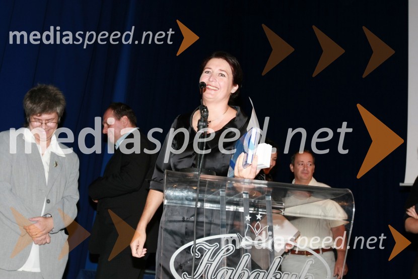 Mag. Majda Kralj, direktorica poslovnega sistema Academia15. obletnica poslovnega sistema Academia in svečana podelitev diplom Višje strokovne šole Academia