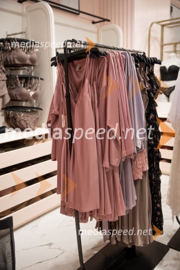Victoria's Secret odprla svojo prvo trgovino v Sloveniji