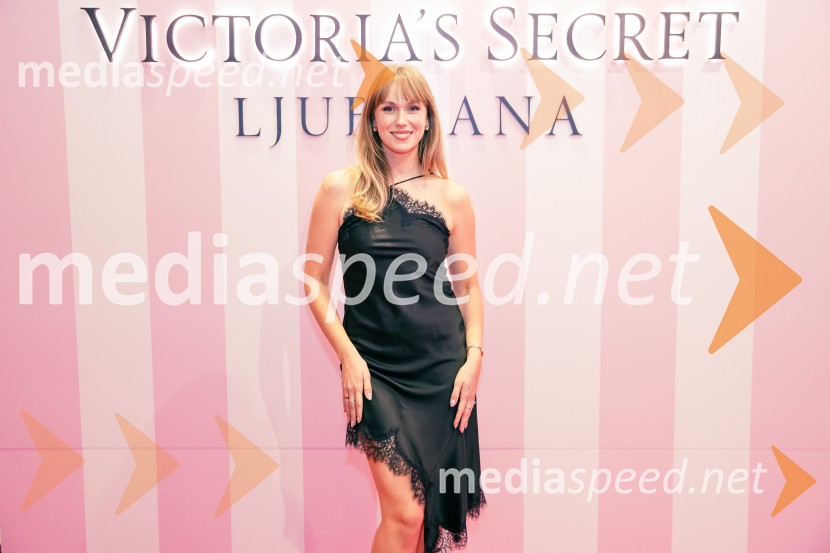  Melani Mekicar, radijska in televizijska voditeljicaVictoria's Secret odprla svojo prvo trgovino v Sloveniji