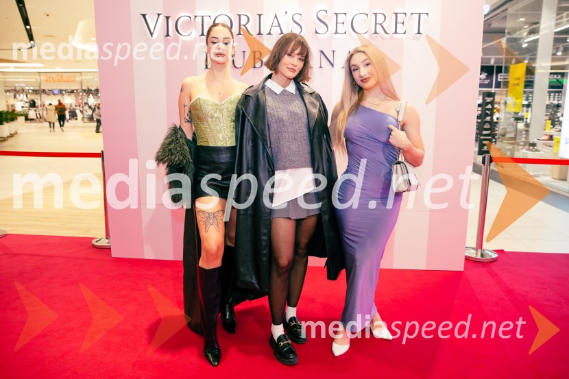  Gaja Prestor, pevka;  ... ;  Urša KoserVictoria's Secret odprla svojo prvo trgovino v Sloveniji