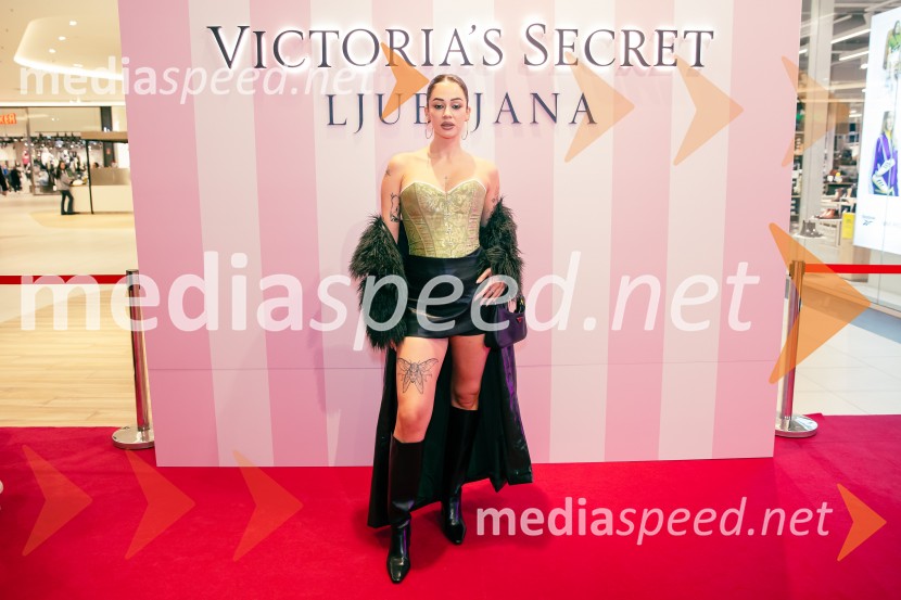  Gaja Prestor, pevkaVictoria's Secret odprla svojo prvo trgovino v Sloveniji