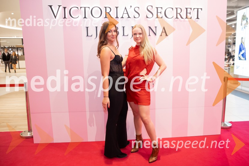  Lara Tošić, radijska voditeljica;  ... Victoria's Secret odprla svojo prvo trgovino v Sloveniji